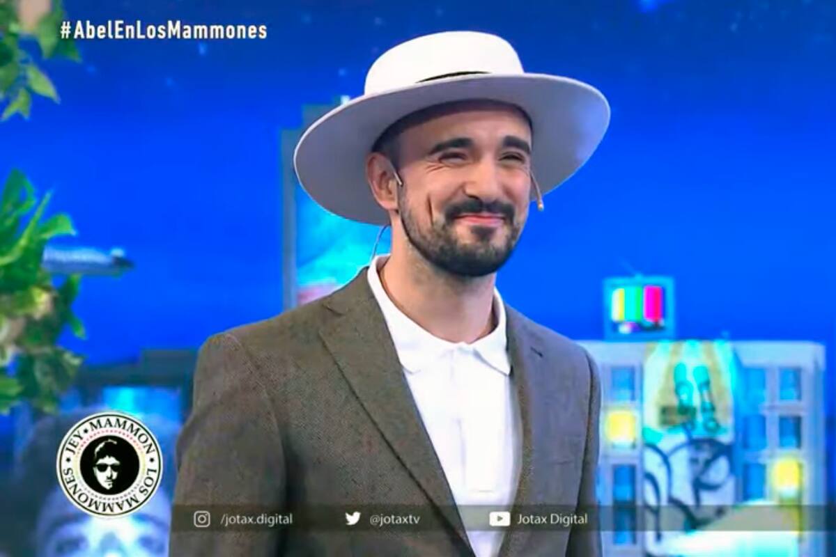 Abel Pintos se tentó durante el programa Los Mammones al escuchar una anécdota del conductor