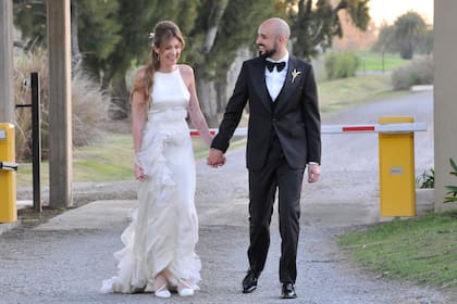 Abel Pintos y Mora Calabrese, recién casados