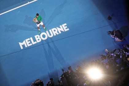 Los inconvenientes con el coronavirus frenaron el tenis en Australia; las dudas sobrevuelan por el Abierto