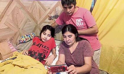 La niña continua su tratamiento internada en su casa y ya no necesita respirador. Su tía agradece "la ayuda de Dios"