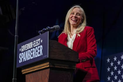 Abigail Spanberger se convertirá en la primera gobernadora de Virginia
