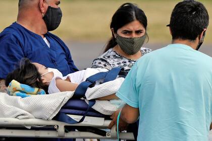 Abigail viajó acompañada por sus padres