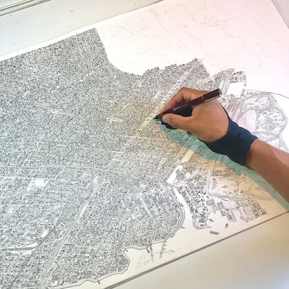 Abraham admite que su pasión por el urbanismo lo ayudó a sobrellevar la pandemia y que en ese momento no imaginaba que hoy se iba a convertir en su medio de vida