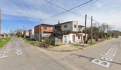 Abraham Alberto Diaz denunció domicilio en una casa humilde en el barrio El Jaguel, en Esteban Echeverría.