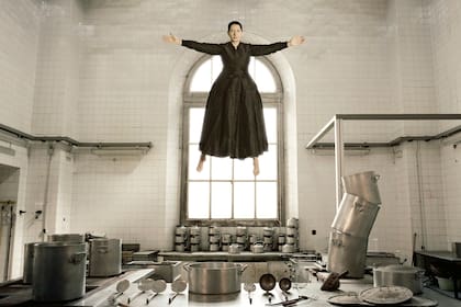 Abramovic y su performance “La cocina. Homenaje a Santa Teresa” (España, 2009)