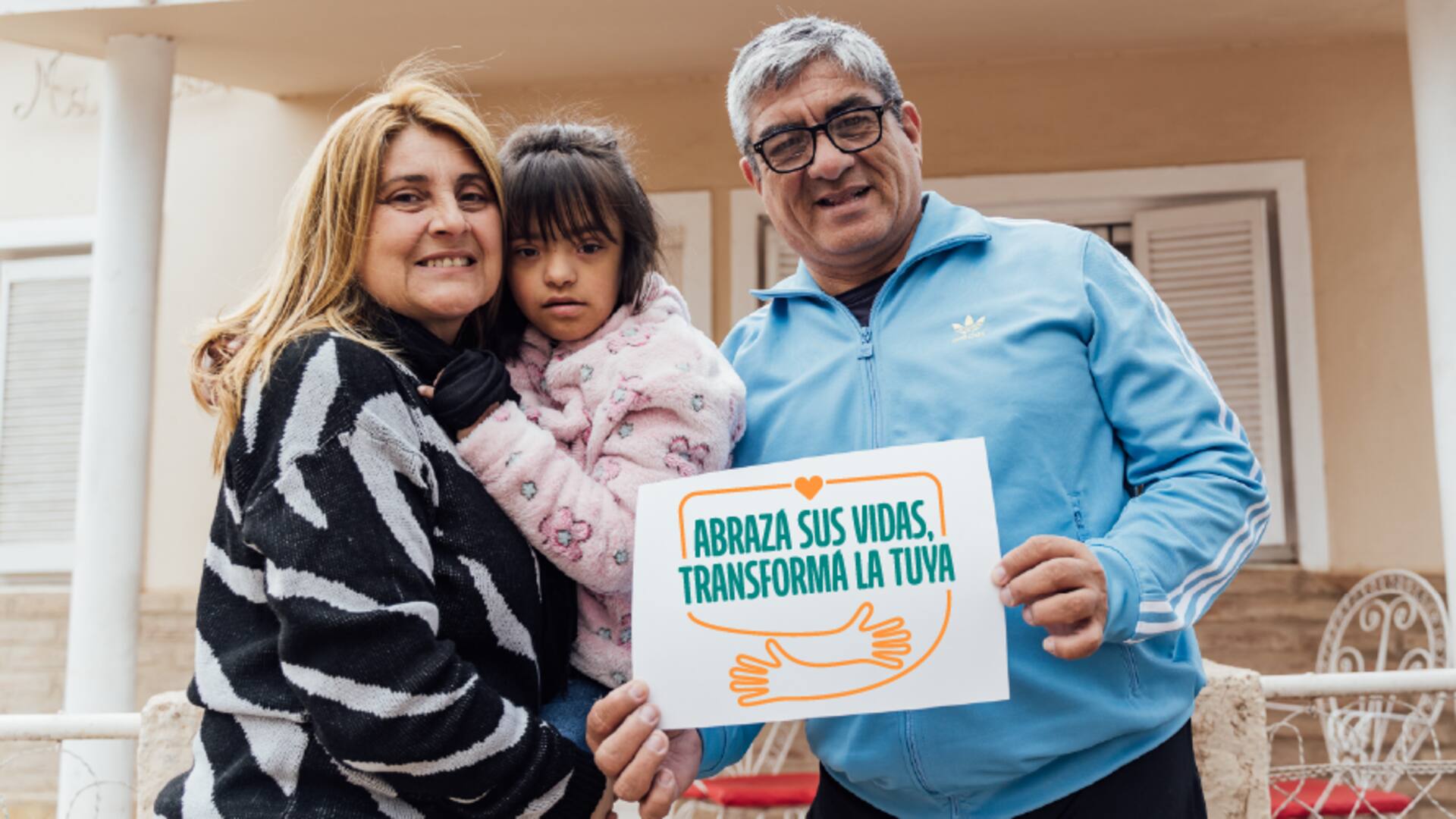 "Abrazá sus vidas, transformá la tuya" es una campaña del Poder Judicial de Córdoba para promover las adopciones en la provincia