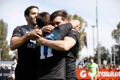 Abrazos de SIC (foto de archivo), ganador de la primera ronda del Top 12 de la URBA