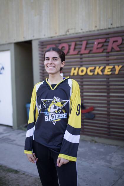 Abril (18) ¿Qué es lo que más te gusta del deporte? “Que me esconecta de la vida. cotidiana”. ¿Cuánto hace que jugás? “Nueve años”.
