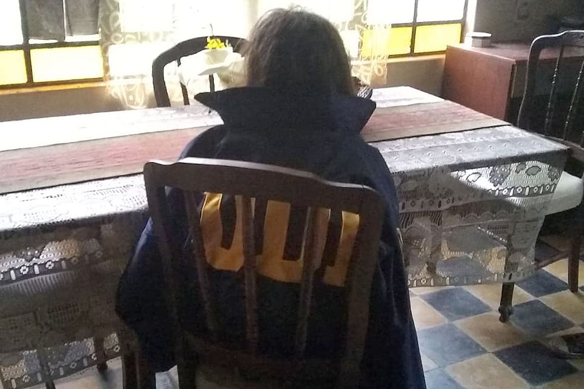 Abril en la casa de la vecina