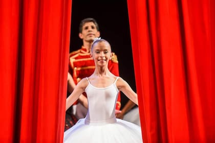 Abril Marcucci, la joven bailarina cordobesa de 16 años, es la única argentina que estudia en la Escuela de Ballet de la Ópera de París