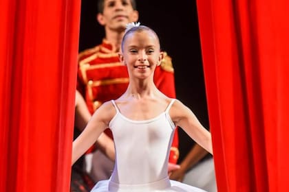 Abril Marcucci, la joven bailarina cordobesa de 16 años que llegó a la Escuela de Ballet de la Ópera de París