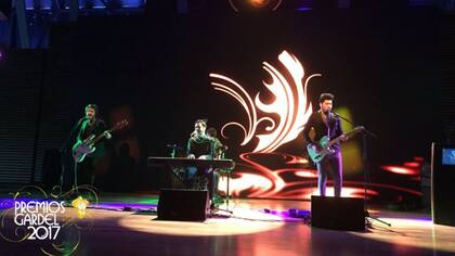 Abril Sosa, en vivo, en el anuncio de los nominados a los Premios Gardel
