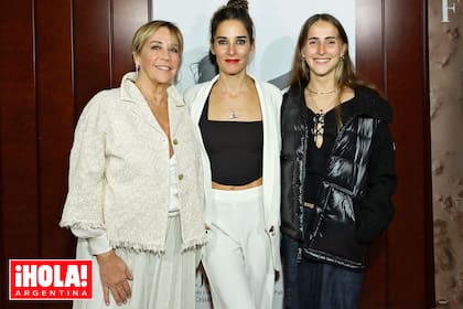 Abuela, madre e hija. Incondicionales, Marcela y Ámbar acompañaron a Juana en un momento muy especial en su carrera de actriz.