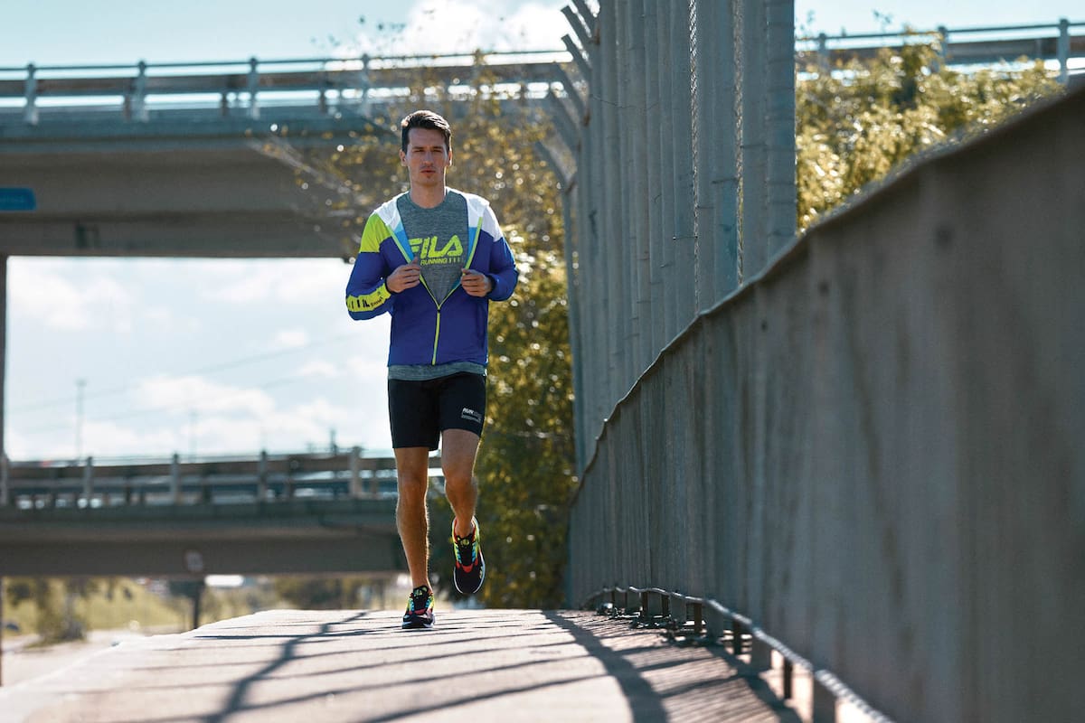 Abundan historias de personas que nunca corrieron y deciden empezar pasados los 40 o 50 años por ver a familiares y amigos tan enganchados.