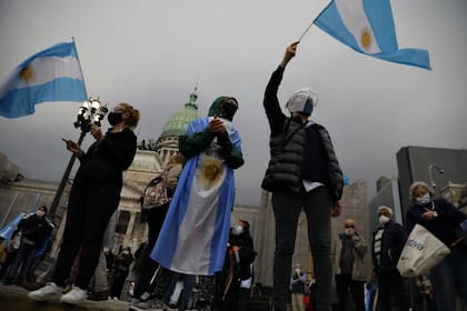 Acampe y protestas contra la reforma judicial en el Congreso