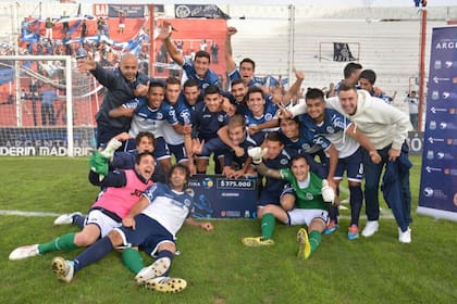 Acasssuso se dio el gusto ante Colón