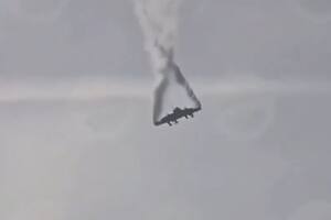 El impactante video del momento en que un avión militar turco cayó en picada