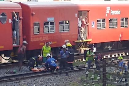 Accidente del tren Belgrano Norte a la altura del puente Libertador.