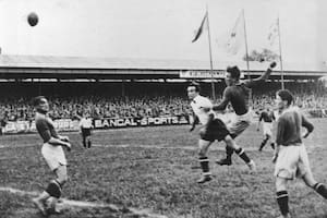 Acción de juego del partido que Cuba y Rumania igualaron 3 a 3, por los octavos de final