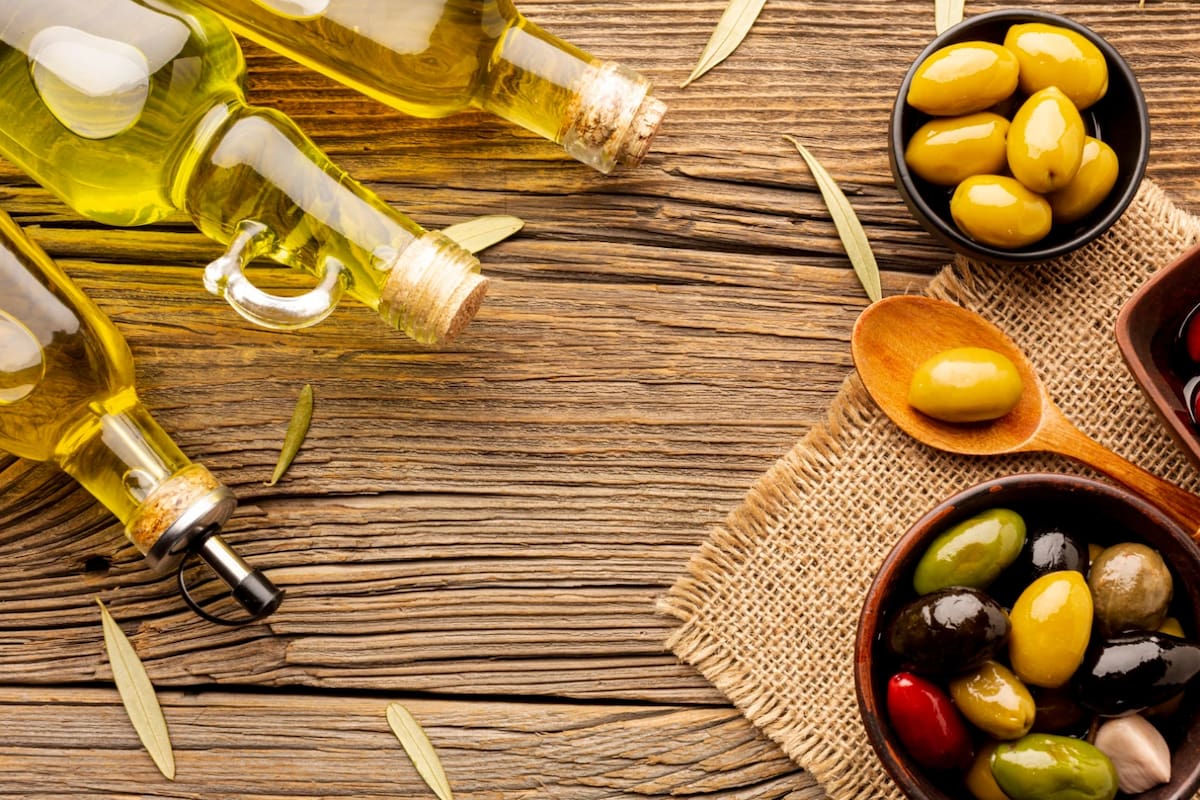 Aceite de oliva y aceitunas, una gran combinación de la actividad