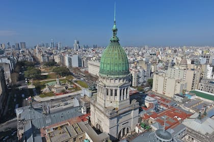 Aceleran las tareas de restauración del Congreso para la jura presidencial