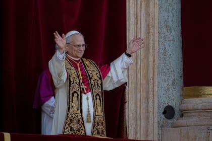 Acertijos de palabras, Medias Blancas y más: datos rápidos sobre el papa León XIV