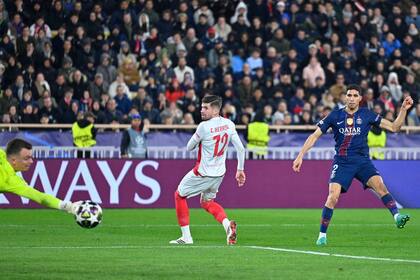 Achraf Hakimi, goleador y figura