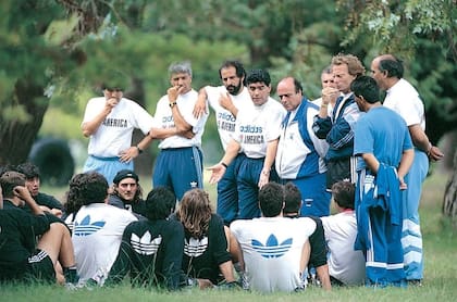 Acompañó a Diego cuando fue director técnico de Racing en 1995.