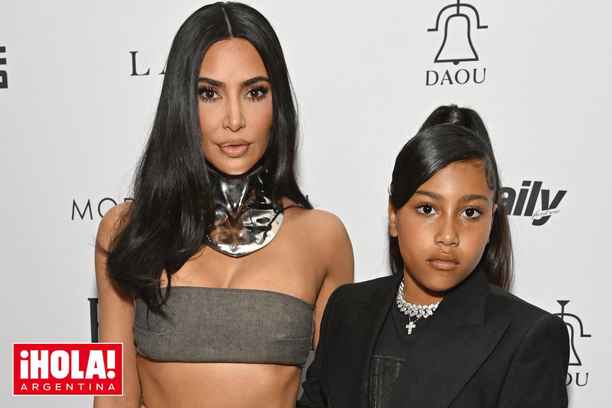 Acostumbrada a los flashes y las cámaras de televisión desde que nació, North sabe hacerles frente con su propio estilo.