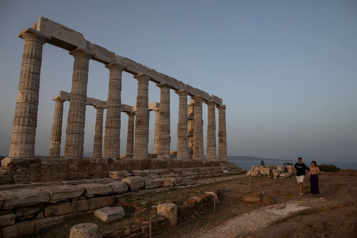 Acrópolis de Atenas reabre bajo alta seguridad sanitaria, tras dos meses de confinamiento