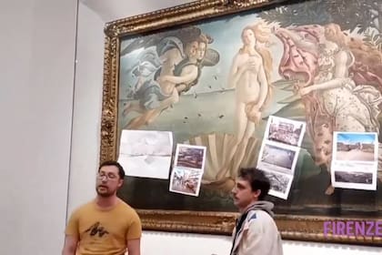 Activistas vandalizaron una famosa otra de Botticelli