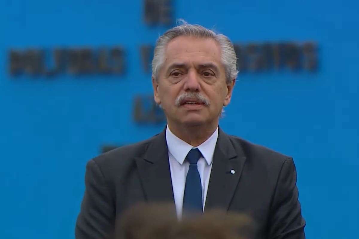 Acto de Alberto Fernández en Azul