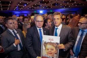 Acto de la DAIA con la presencia de Sergio Massa