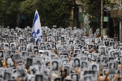 Acto en conmemoración por los 32 años de atentado a la AMIA con la presencia de Javier Milei