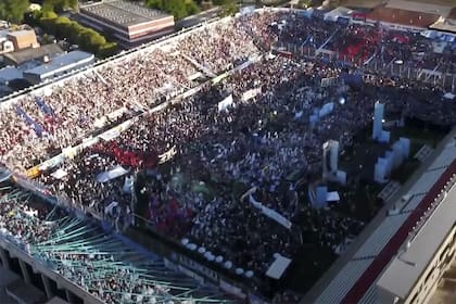 Acto en memoria de Néstor Kirchner, en Morón