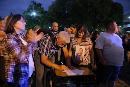 Acto frente a la Catedral de Córdoba contra la inseguridad, la violencia y el narcotráfico