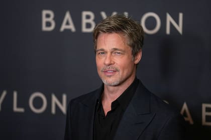 Actor Brad Pitt poses for photographers upon arrival at the pre-premiere of the film 'Babylon' in Paris, Saturday, Jan. 14, 2023. (AP Photo/Michel Euler)