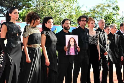 Actores y realizadores de la película La voz de Hind (Photo by Stefano RELLANDINI / AFP)