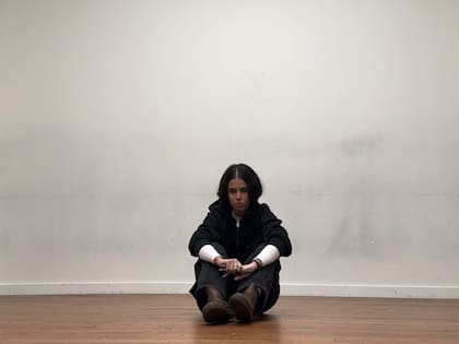 Actualmente, Clarita forma parte del elenco y del equipo creativo de Thoughts & Prayers, una obra inspirada en Antígona de Sófocles y situada en el contexto de la violencia armada en Estados Unidos. La obra fue seleccionada para el MainStage del Fringe Festival NYC 2026, uno de los festivales de teatro independiente más relevantes a nivel internacional.