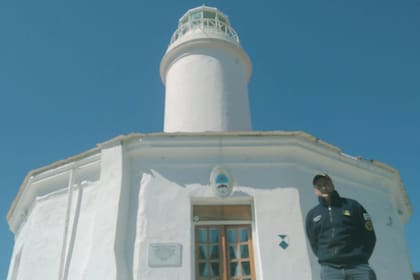 Actualmente, Díaz es encargado del faro Río Negro