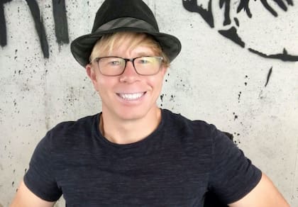 Actualmente, el ganador de la lotería es youtuber y presentador del podcast “Lottery, Dreams and Fortune ”