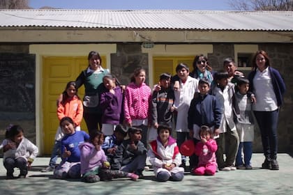 Actualmente, tienen 24 alumnos que duermen de lunes a jueves en la escuela. Los primeros alumnos de Lorena, ya están terminando el secundario en una escuela de Amaicha