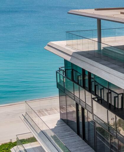 Actualmente, y hasta que esté listo su nuevo hogar en Indian Creek, Ivanka alquila un departamento en el lujoso edificio Arte Surfside