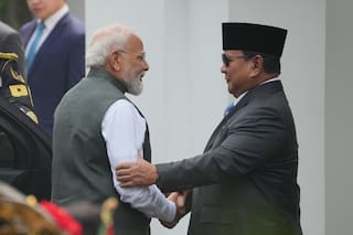 Acuerdo de defensa con India permitirá a Indonesia adquirir misiles supersónicos