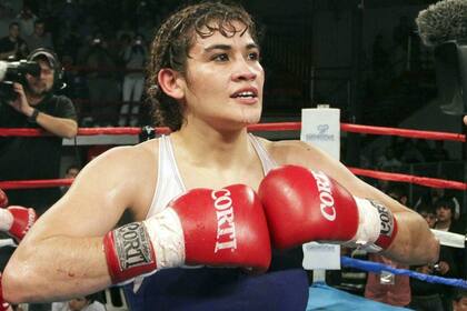 Acuña volvió a pelear a los 41 años