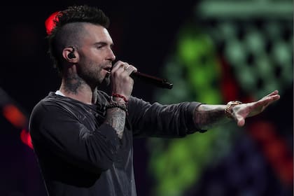 Un video muestra el enojo de Adam Levine al descubrir que el show de Maroon 5 en Viña del Mar iba a ser televisado
