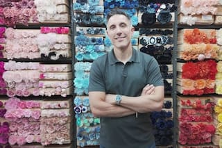 Adam Brand, fabricante de flores de tela en Nueva York: “Eso era el sueño americano y lo que todavía debería ser”