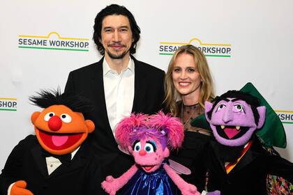 Adam Driver y Joanne Tucker, a su vez, formaron parte del selecto grupo de invitados que asistieron a la Gala Benéfica de Sesame Workshop 2025 que también se celebró en la ciudad de Nueva York