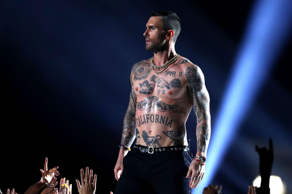 Adam Levine de Maroon 5 durante el Super Bowl LIII en Atlanta, Georgia, EEUU.