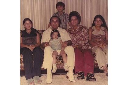 Adamari López, en una tierna foto de su infancia